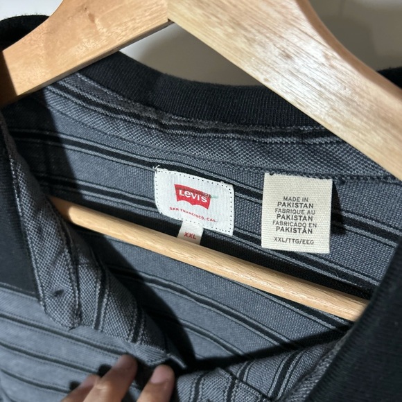 Levi’s Gray with Black Stripes Short Sleeve Polo, Men’s XXL - Picture 3 of 4